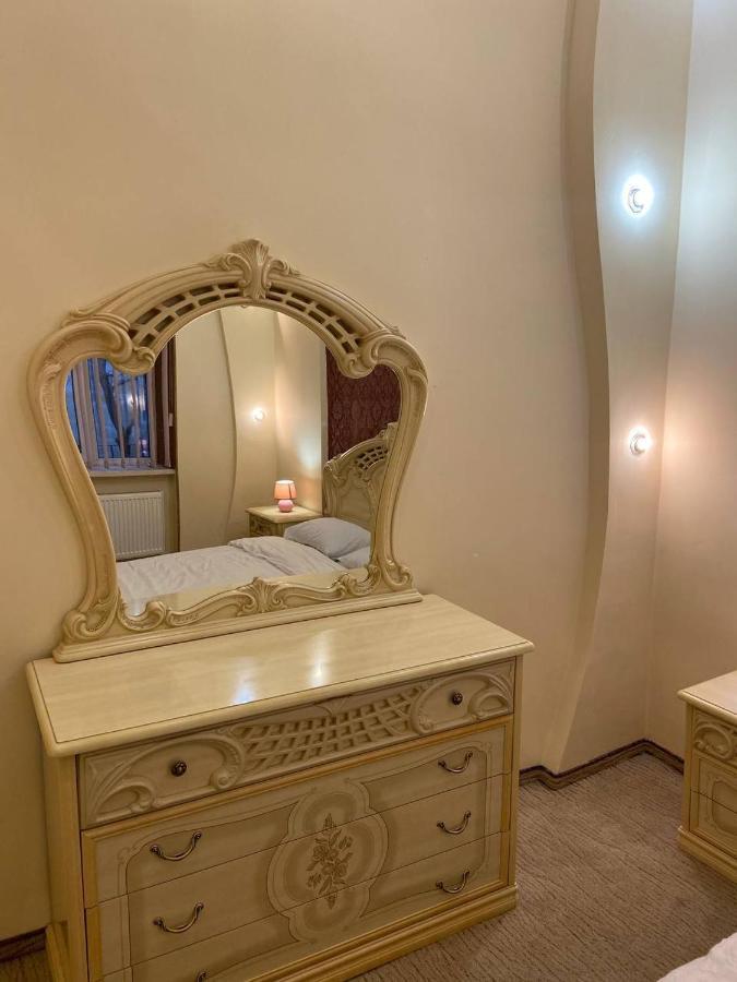 Apartment Veronica In Center Lviv Exterior foto
